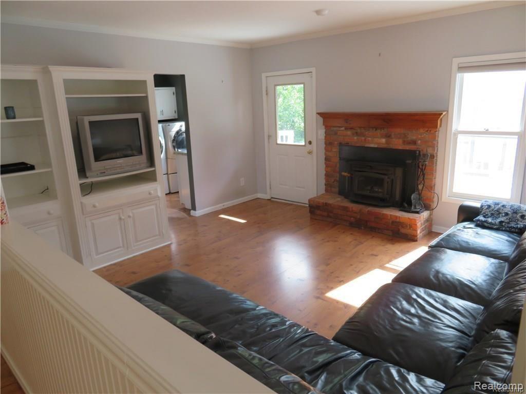24 South Holcomb Road Clarkston, MI 48346 - Photo 31 of 61 31.jpg