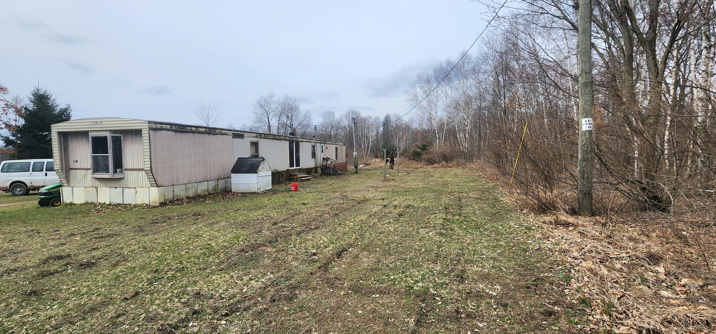 5277 Plumb Road Northwest Stanton, MI 48888 - Photo 4 of 6 20240316_123644