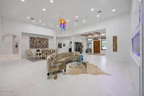 $6,400,000 | 6700 East Malcomb Drive, Paradise Valley, AZ 85253