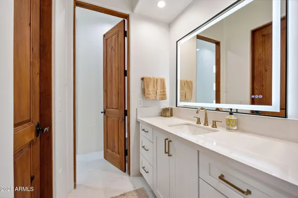 $6,400,000 | 6700 East Malcomb Drive, Paradise Valley, AZ 85253