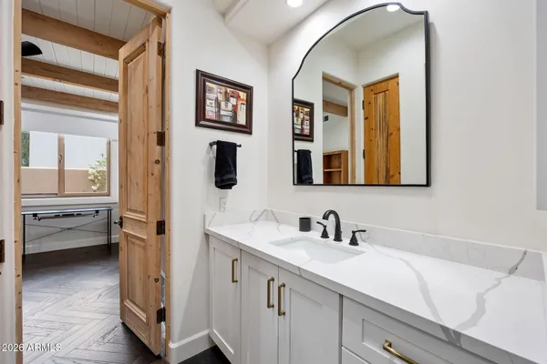 $6,400,000 | 6700 East Malcomb Drive, Paradise Valley, AZ 85253