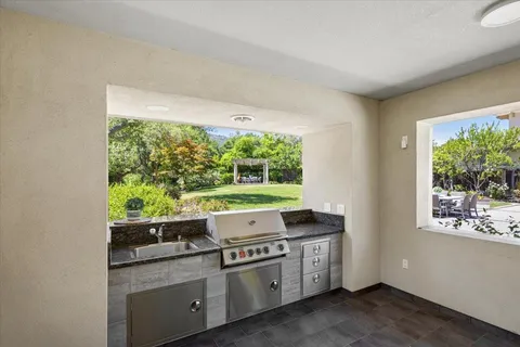 $10,949,888 | 20040 Spaich Court, Saratoga, CA 95070