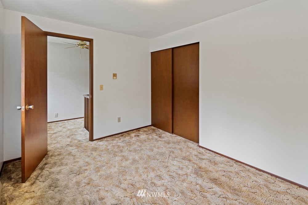 404 158th Street Southeast Bothell, WA 98012 - Photo 14 of 20