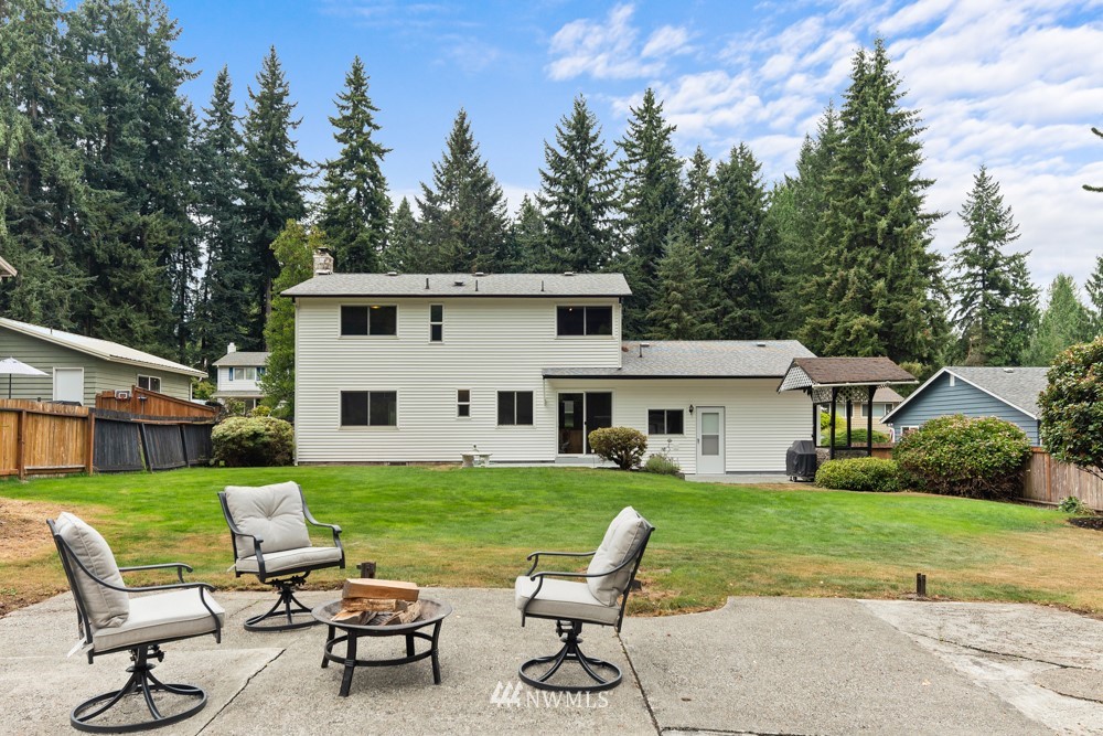 404 158th Street Southeast Bothell, WA 98012 - Photo 15 of 20