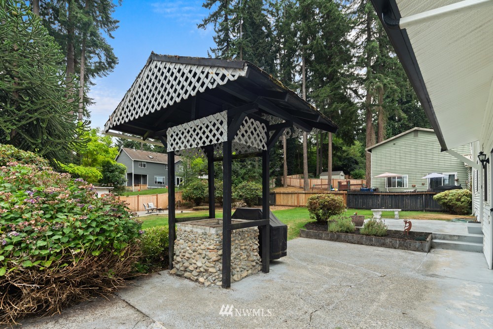 404 158th Street Southeast Bothell, WA 98012 - Photo 17 of 20