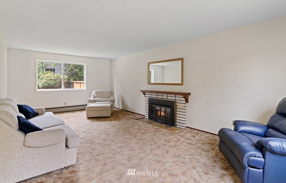 404 158th Street Southeast Bothell, WA 98012 - Photo 3 of 20