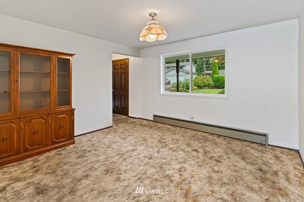 404 158th Street Southeast Bothell, WA 98012 - Photo 4 of 20