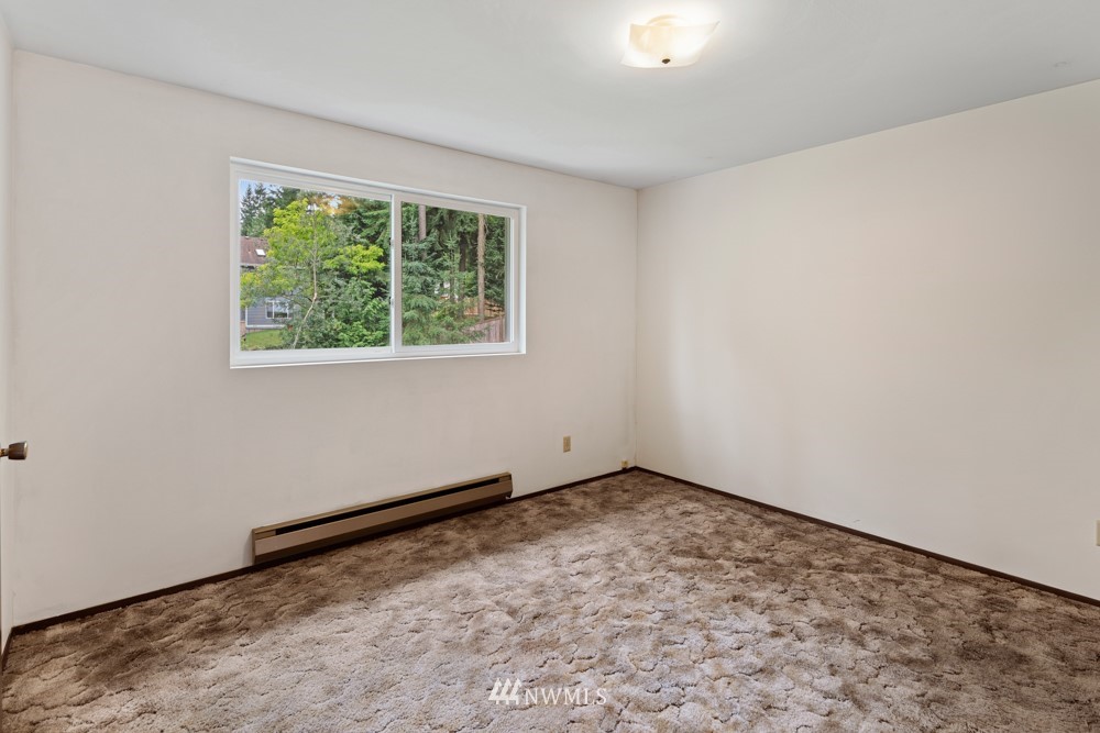 404 158th Street Southeast Bothell, WA 98012 - Photo 9 of 20