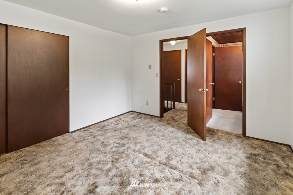 404 158th Street Southeast Bothell, WA 98012 - Photo 10 of 20