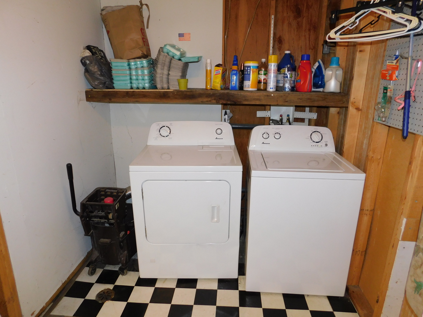 7737 Barnard Mill Road Richmond, IL 60071 - Photo 23 of 40 a utility room with dryer and washer