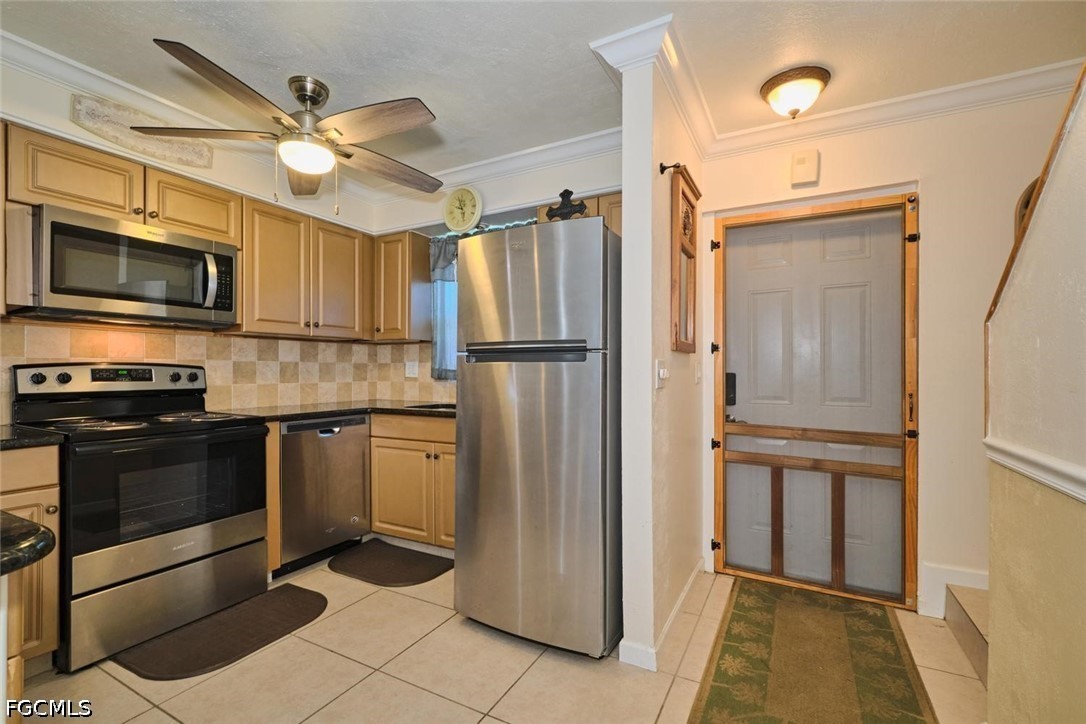 6777 Winkler Road, Unit 142 Fort Myers, FL 33919 - Photo 7 of 38