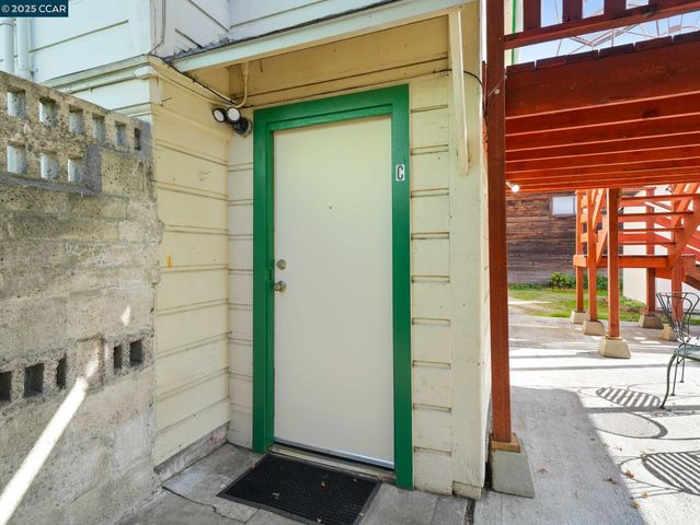 a view of a back yard of the house