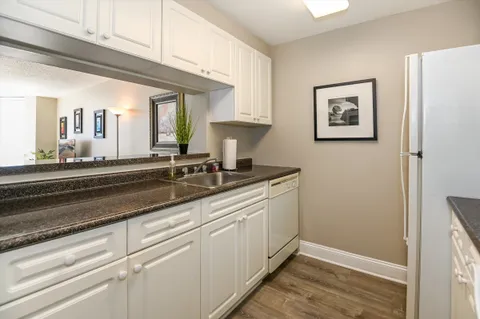 $675,000 | 1 2nd Street, Unit 1705, Jersey City, NJ 07302