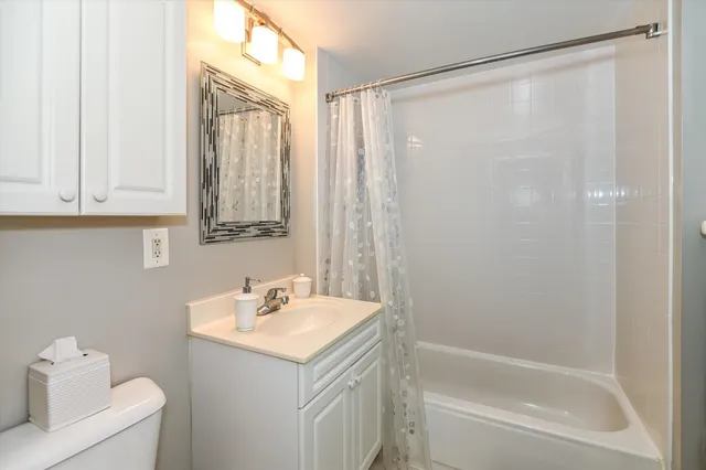 $675,000 | 1 2nd Street, Unit 1705, Jersey City, NJ 07302