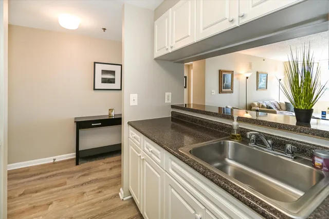 $675,000 | 1 2nd Street, Unit 1705, Jersey City, NJ 07302