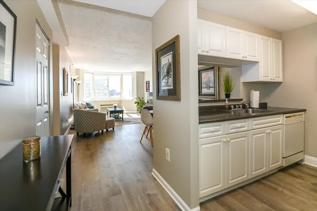 $675,000 | 1 2nd Street, Unit 1705, Jersey City, NJ 07302