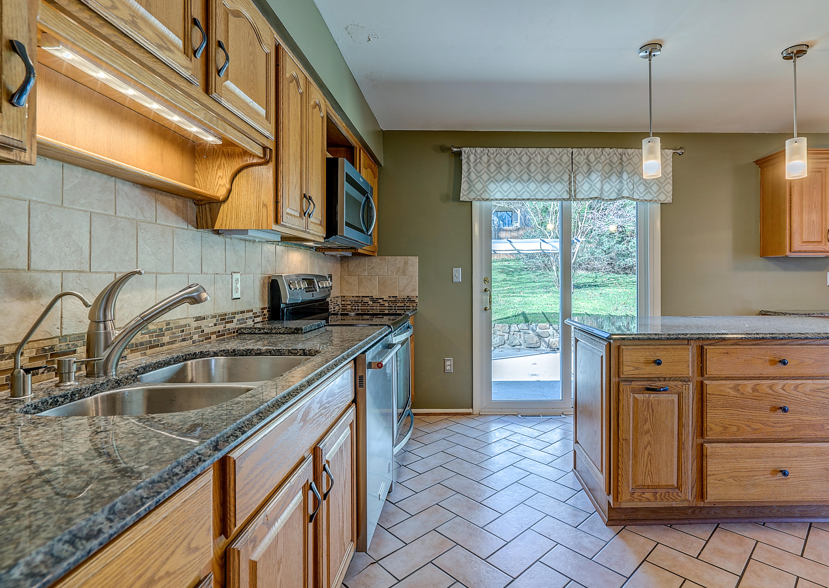 3543 Meadowlark Road Roanoke, VA 24018 - Photo 13 of 39 DSC00321_2_3_4_5