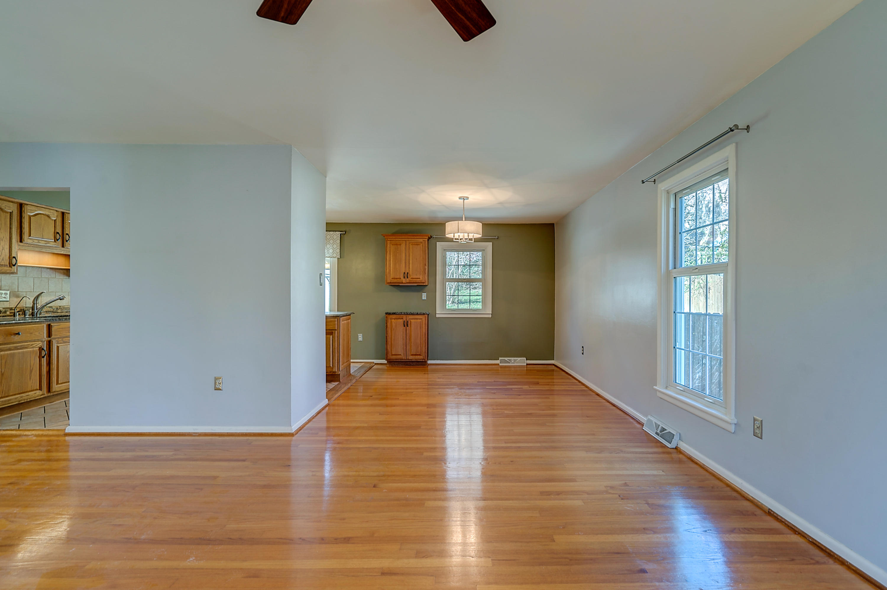 3543 Meadowlark Road Roanoke, VA 24018 - Photo 8 of 39 DSC00271_2_3_4_5