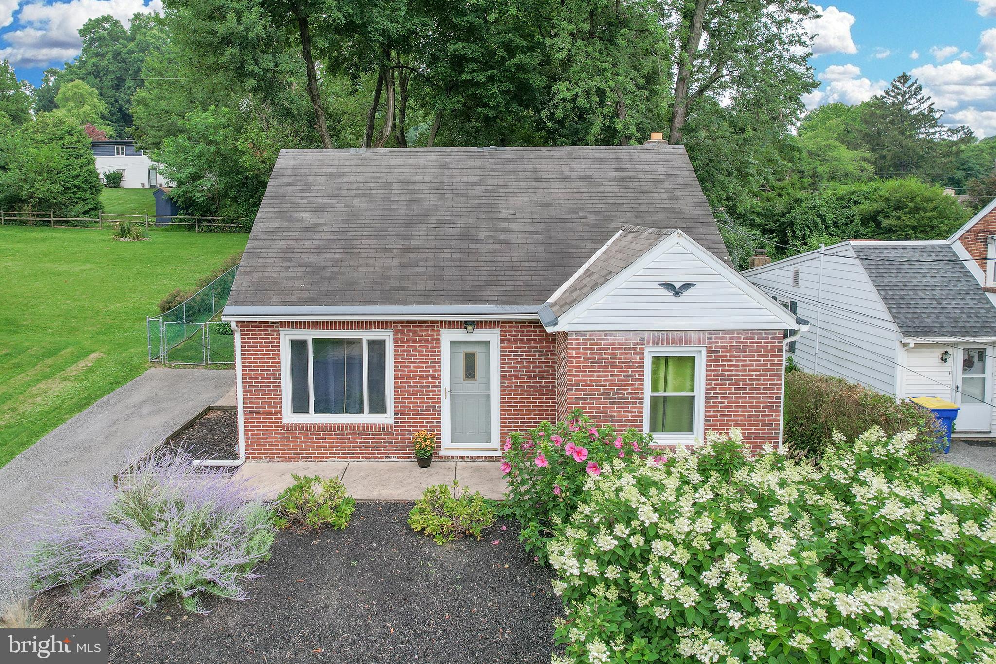 1786 Chesley Road York, PA 17403 - Photo 2 of 33 Gallery Image 2