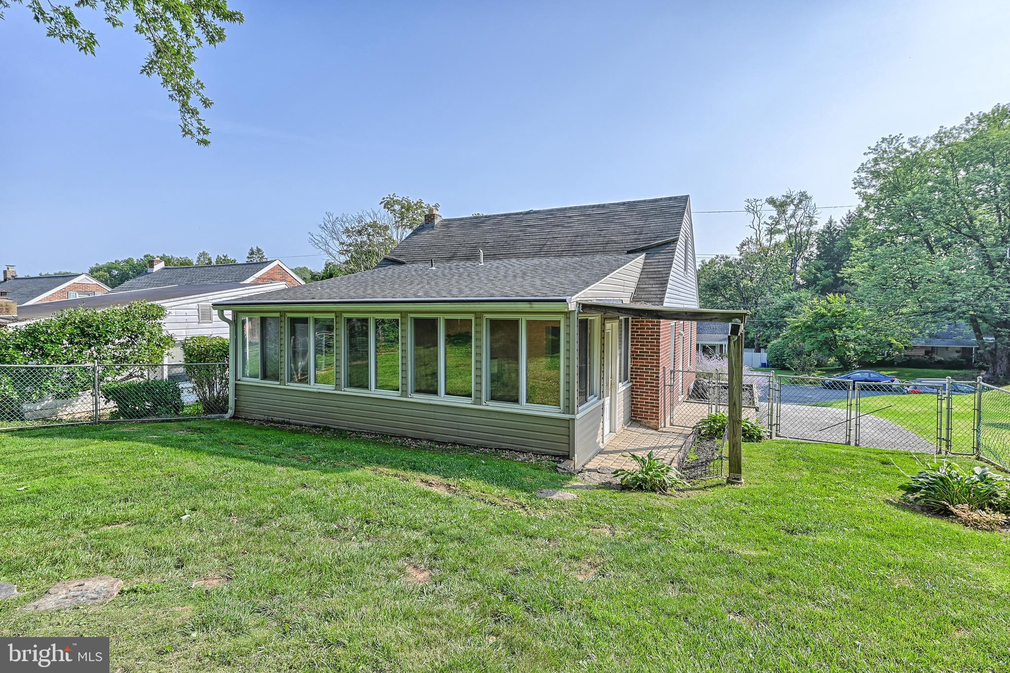 1786 Chesley Road York, PA 17403 - Photo 3 of 33 Gallery Image 3