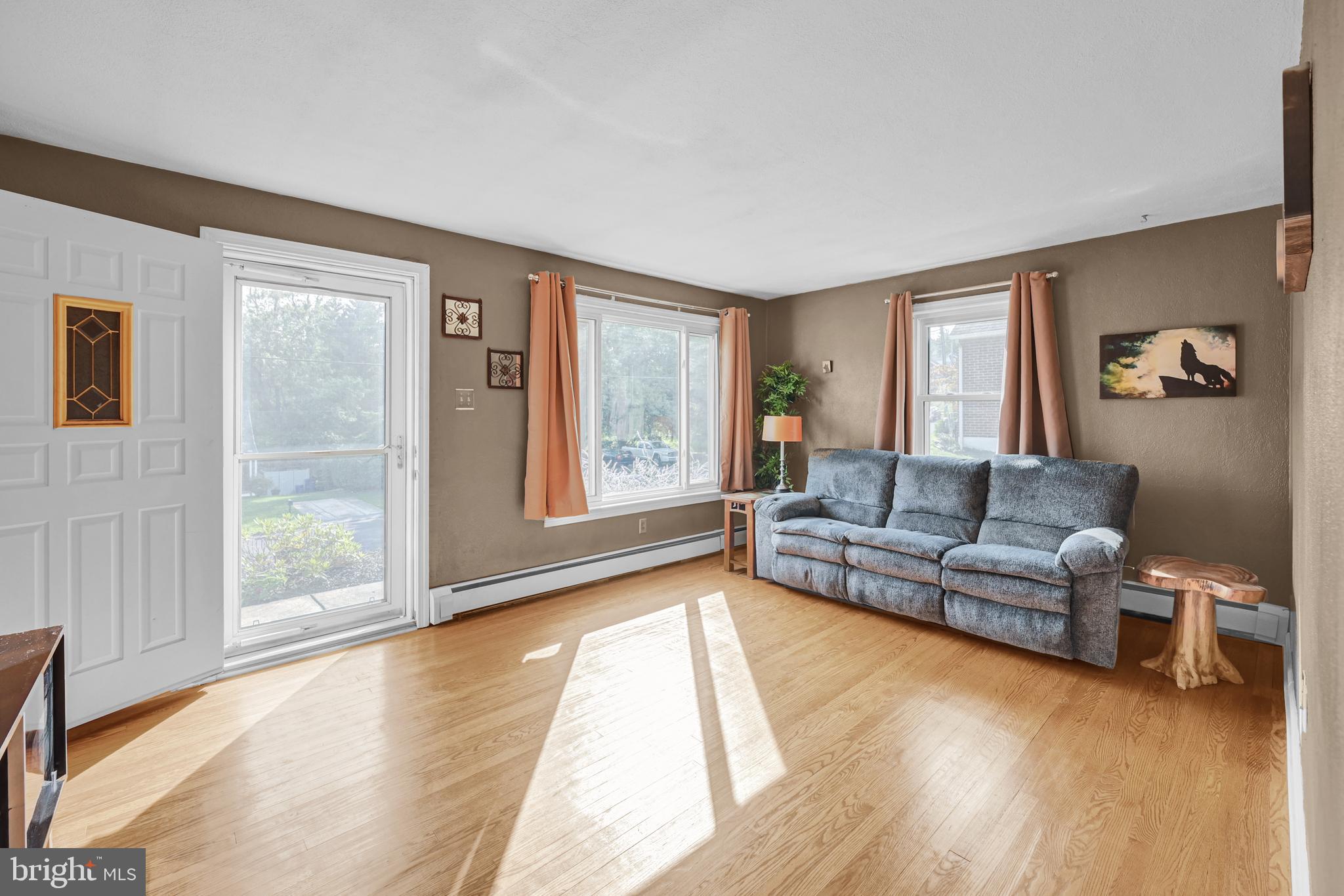 1786 Chesley Road York, PA 17403 - Photo 5 of 33 Gallery Image 5