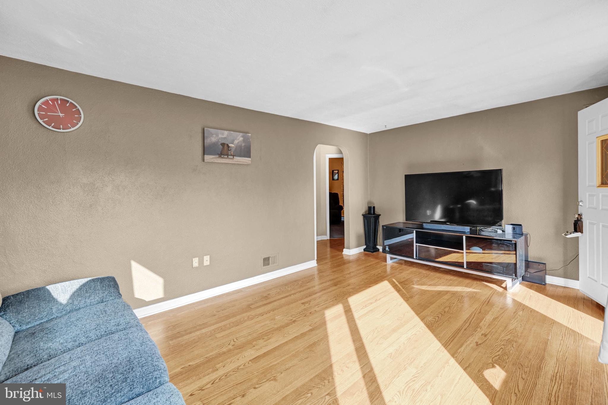 1786 Chesley Road York, PA 17403 - Photo 7 of 33 Gallery Image 7
