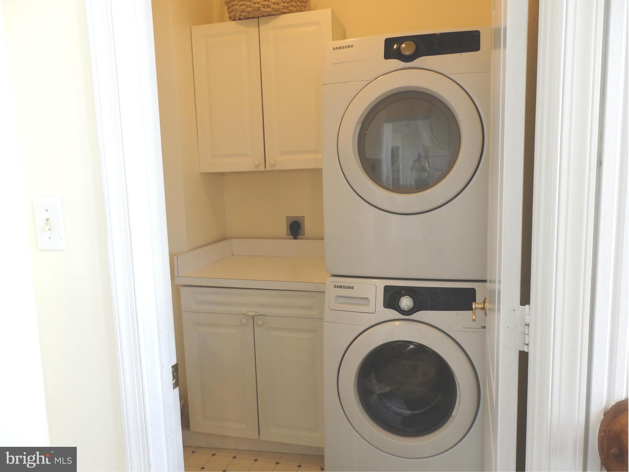 2543 Bear Den Road Frederick, MD 21701 - Photo 16 of 30 a utility room with dryer and washer