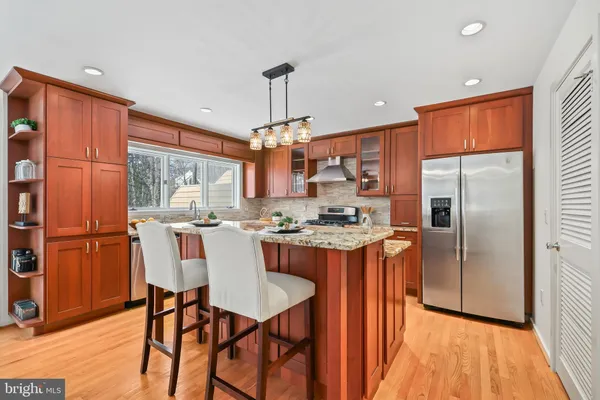 $1,075,000 | 11573 Hemingway Drive, Reston, VA 20194