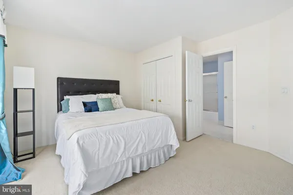 $1,075,000 | 11573 Hemingway Drive, Reston, VA 20194