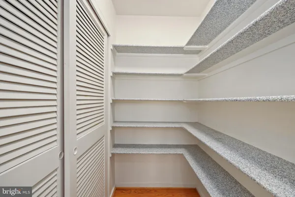 $1,075,000 | 11573 Hemingway Drive, Reston, VA 20194