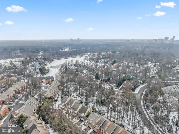 $1,075,000 | 11573 Hemingway Drive, Reston, VA 20194