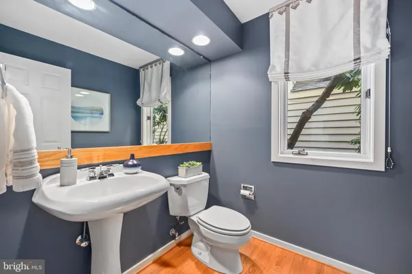 $1,075,000 | 11573 Hemingway Drive, Reston, VA 20194