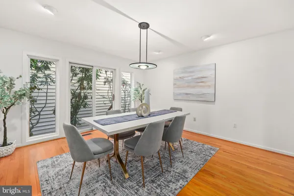 $1,075,000 | 11573 Hemingway Drive, Reston, VA 20194