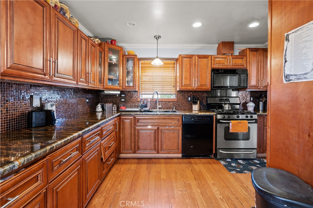 13210 Lambert Road Whittier, CA 90602 - Photo 15 of 42