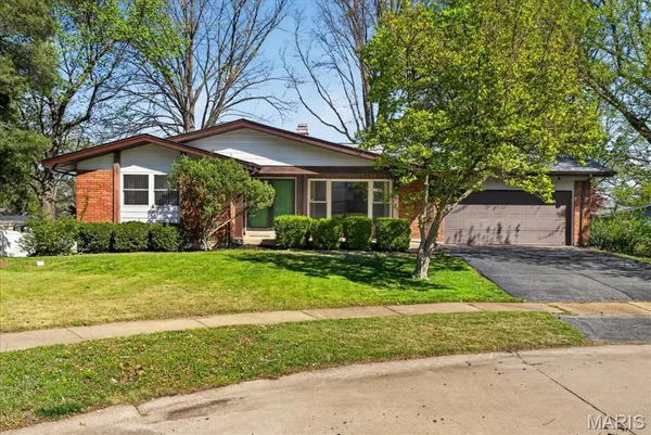 $309,900 | 1616 Bronco Lane, St. Louis, MO 63146