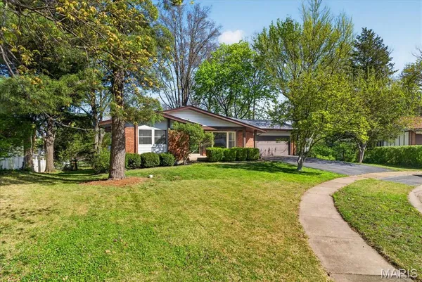 $309,900 | 1616 Bronco Lane, St. Louis, MO 63146