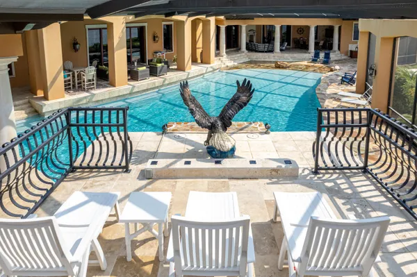 $15,000,000 | 4300 Breakwater Drive, Destin, FL 32541