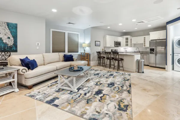 $15,000,000 | 4300 Breakwater Drive, Destin, FL 32541