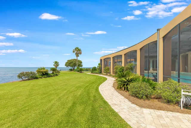 $15,000,000 | 4300 Breakwater Drive, Destin, FL 32541
