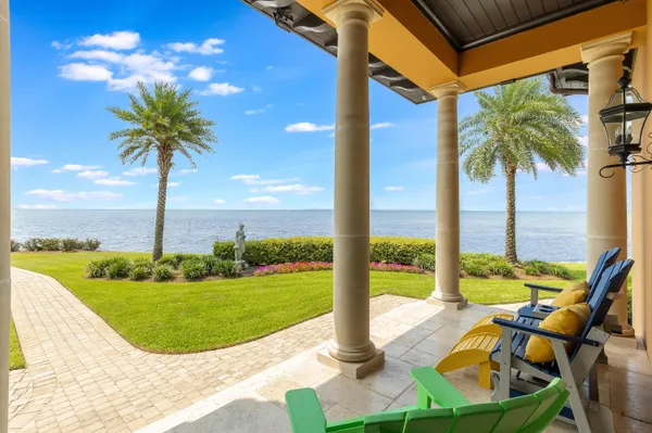 $15,000,000 | 4300 Breakwater Drive, Destin, FL 32541