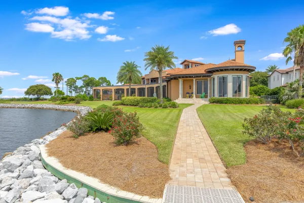 $15,000,000 | 4300 Breakwater Drive, Destin, FL 32541