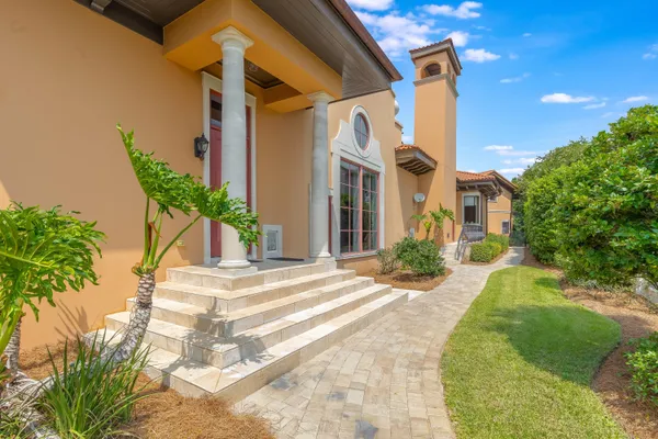 $15,000,000 | 4300 Breakwater Drive, Destin, FL 32541