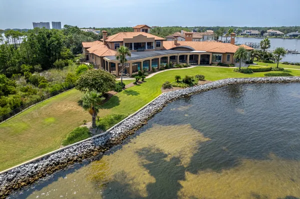 $15,000,000 | 4300 Breakwater Drive, Destin, FL 32541