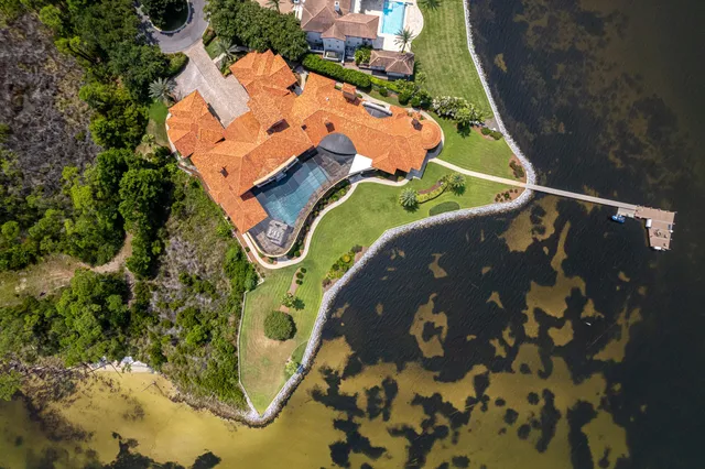 $15,000,000 | 4300 Breakwater Drive, Destin, FL 32541