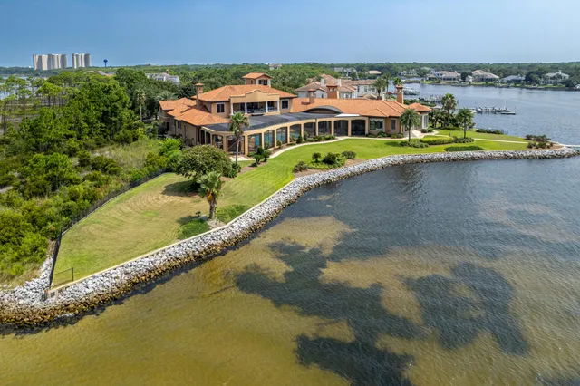 $15,000,000 | 4300 Breakwater Drive, Destin, FL 32541