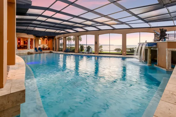 $15,000,000 | 4300 Breakwater Drive, Destin, FL 32541