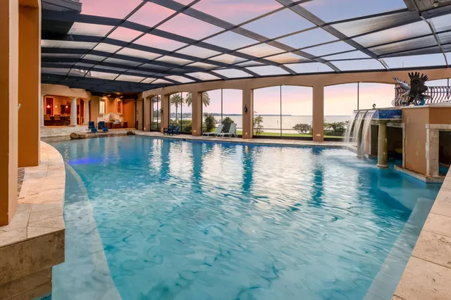 $15,000,000 | 4300 Breakwater Drive, Destin, FL 32541