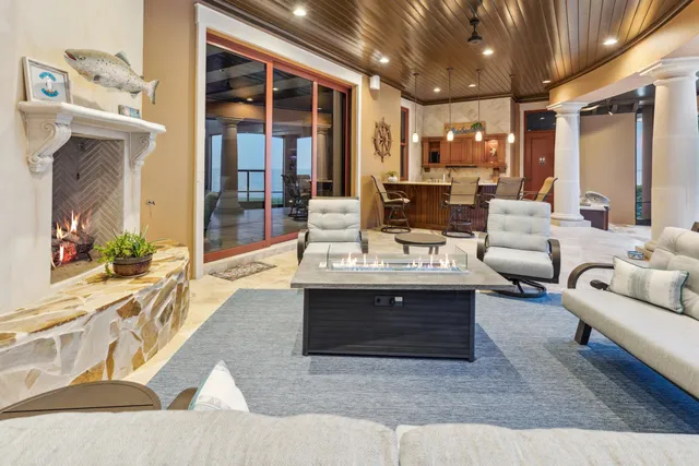 $15,000,000 | 4300 Breakwater Drive, Destin, FL 32541