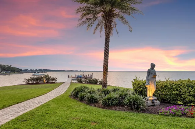 $15,000,000 | 4300 Breakwater Drive, Destin, FL 32541