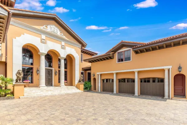 $15,000,000 | 4300 Breakwater Drive, Destin, FL 32541